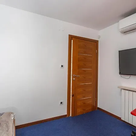 With Pool, Jacuzzi, Sauna, Fitness, Playground & Wine Cellar Villa