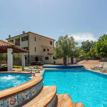With Pool, Jacuzzi, Sauna, Fitness, Playground & Wine Cellar Gostinjac