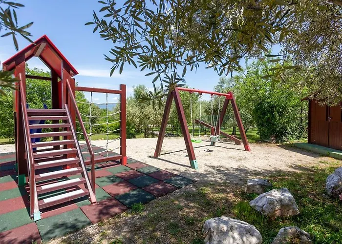 With Pool, Jacuzzi, Sauna, Fitness, Playground & Wine Cellar *
