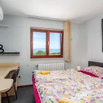 With Pool, Jacuzzi, Sauna, Fitness, Playground&wine Cellar Villa Gostinjac