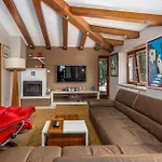 With Pool, Jacuzzi, Sauna, Fitness, Playground&wine Cellar Villa