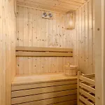 With Pool, Jacuzzi, Sauna, Fitness, Playground&wine Cellar *
