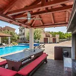 Villa With Pool, Jacuzzi, Sauna, Fitness, Playground&wine Cellar Gostinjac
