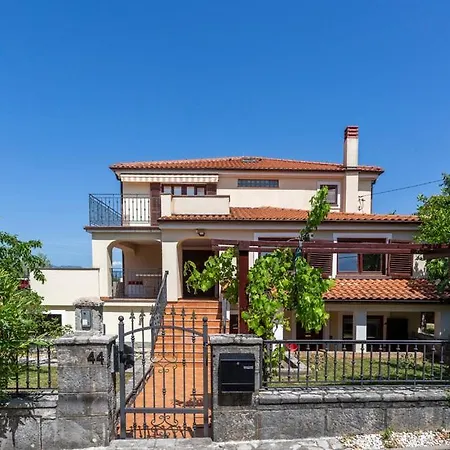 With Pool, Jacuzzi, Sauna, Fitness, Playground & Wine Cellar Villa *