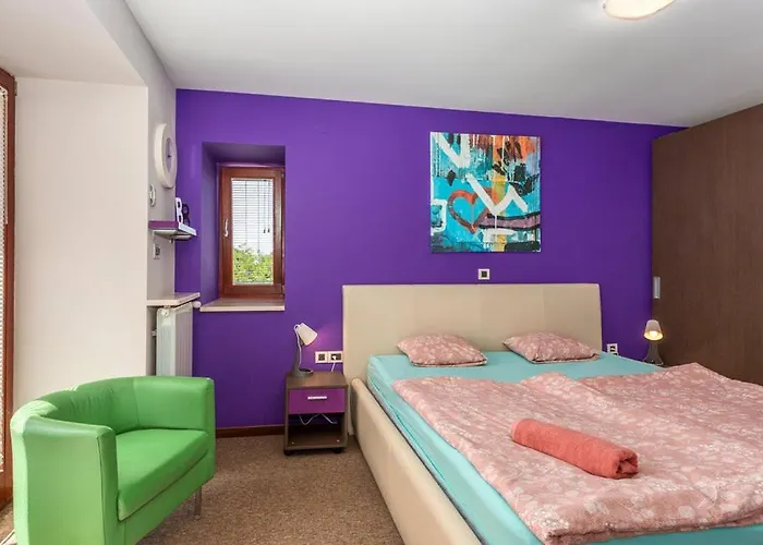 Vila With Pool, Jacuzzi, Sauna, Fitness, Playground & Wine Cellar Gostinjac