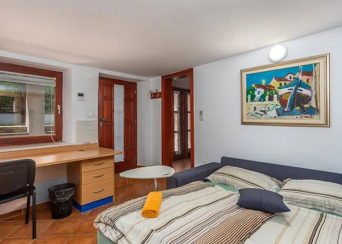 With Pool, Jacuzzi, Sauna, Fitness, Playground & Wine Cellar