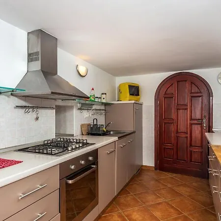With Pool, Jacuzzi, Sauna, Fitness, Playground&wine Cellar * Gostinjac