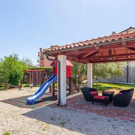 Villa With Pool, Jacuzzi, Sauna, Fitness, Playground&wine Cellar *